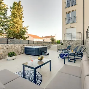 Apartment Cosmopolitan, Krk Town