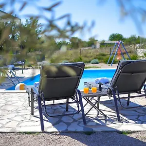 Villa Niko Pet Friendly 200 M From Hidden Sandy Pets For Free, Rudine (Dobrinj)