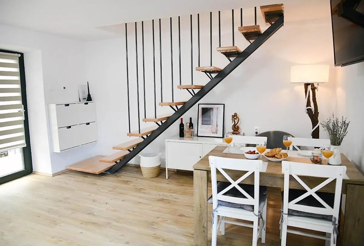 Apartment D & Studio L Dobrinj 0*,