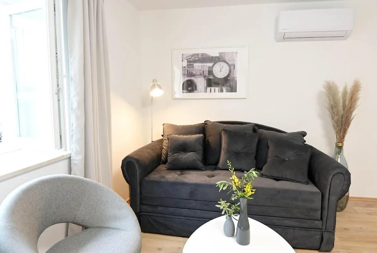 Apartment D & Studio L Dobrinj